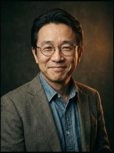 成人小说社区顾问王建国